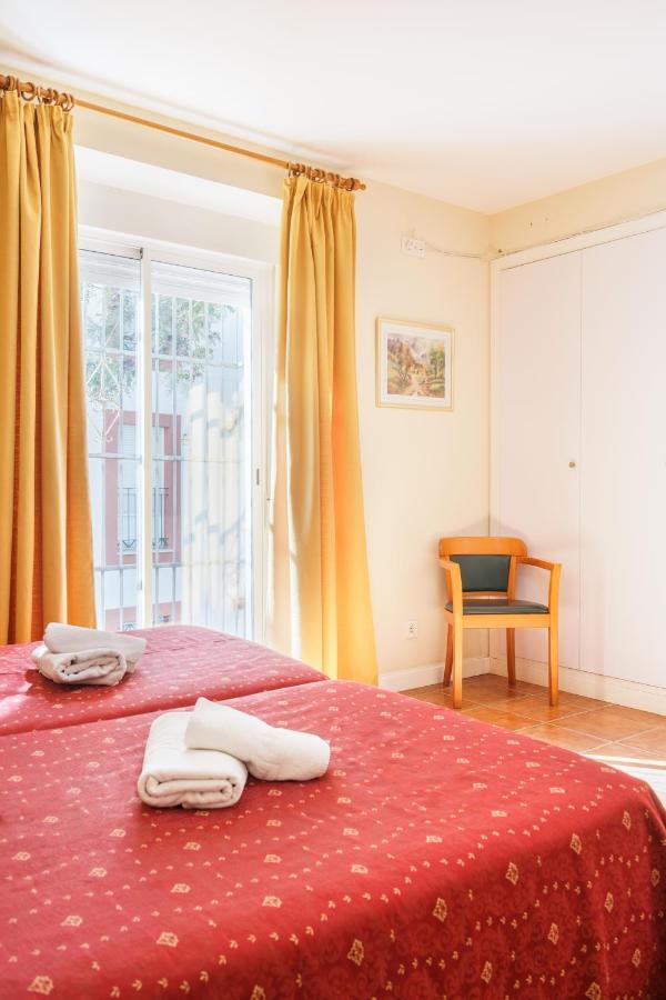 Hotel Carlos V Jerez By Vivere Stays جيريز المظهر الخارجي الصورة