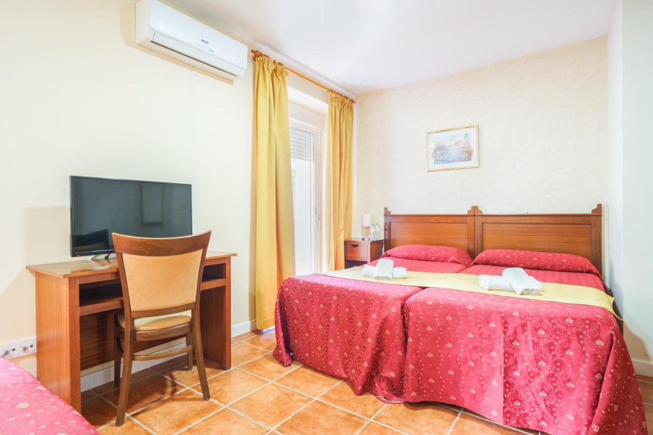 Hotel Carlos V Jerez By Vivere Stays جيريز المظهر الخارجي الصورة