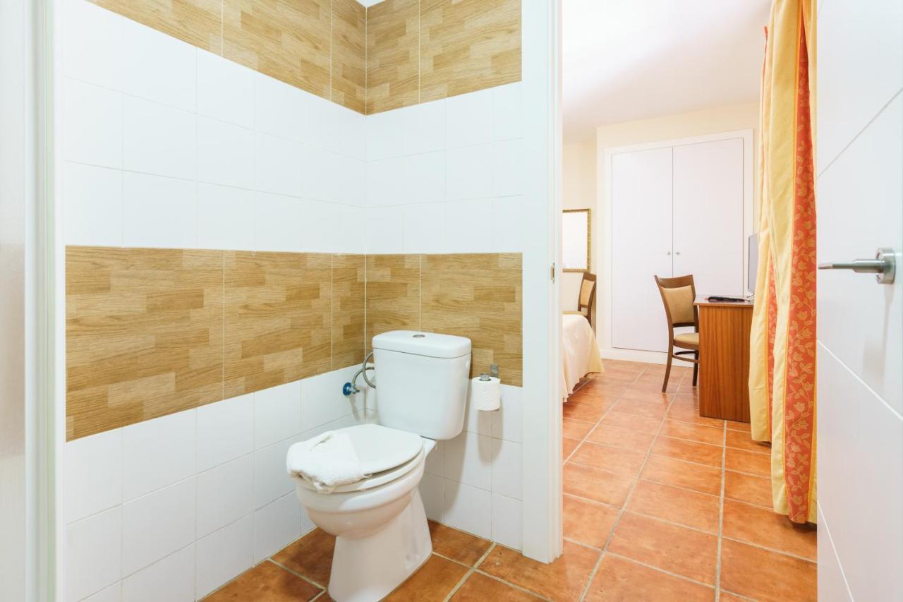 Hotel Carlos V Jerez By Vivere Stays جيريز المظهر الخارجي الصورة