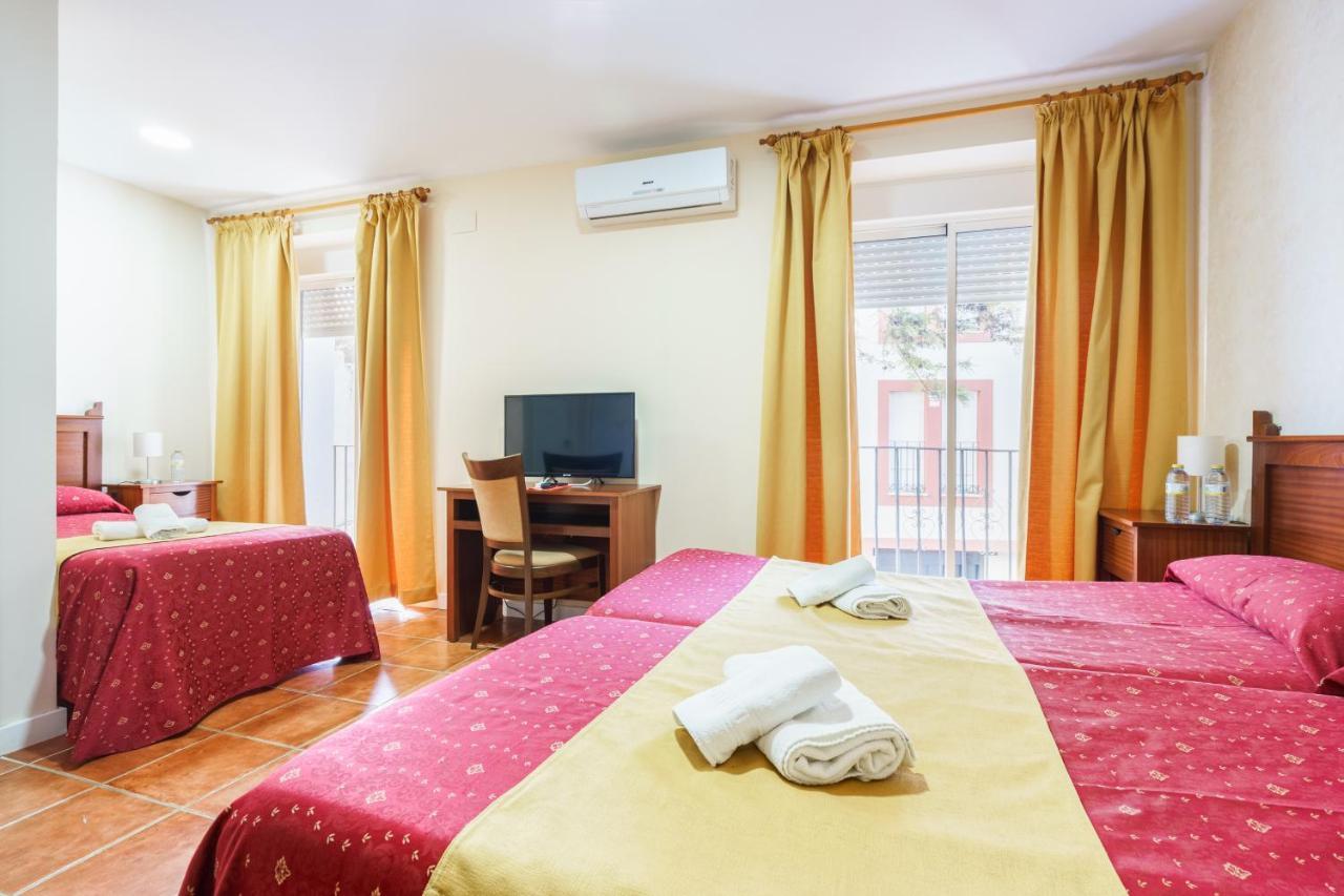 Hotel Carlos V Jerez By Vivere Stays جيريز المظهر الخارجي الصورة