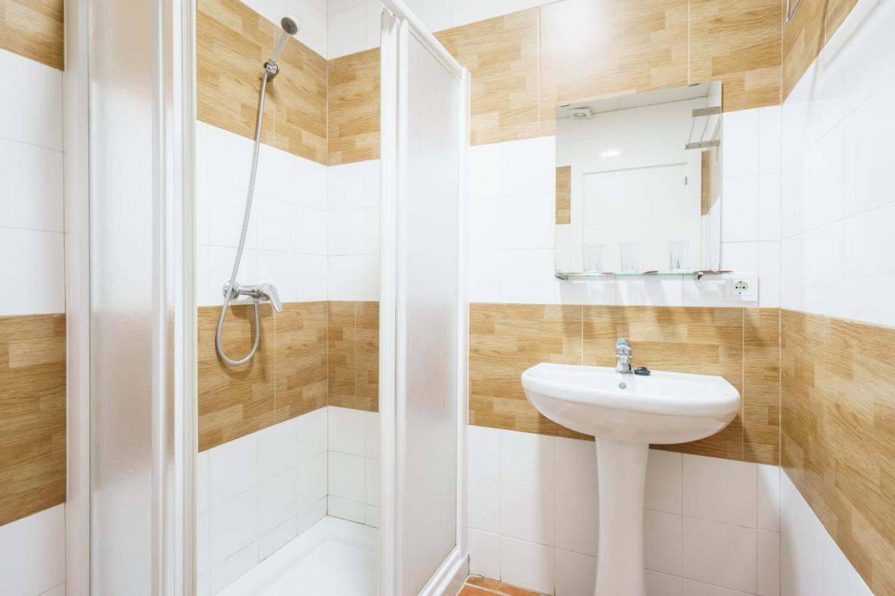 Hotel Carlos V Jerez By Vivere Stays جيريز المظهر الخارجي الصورة