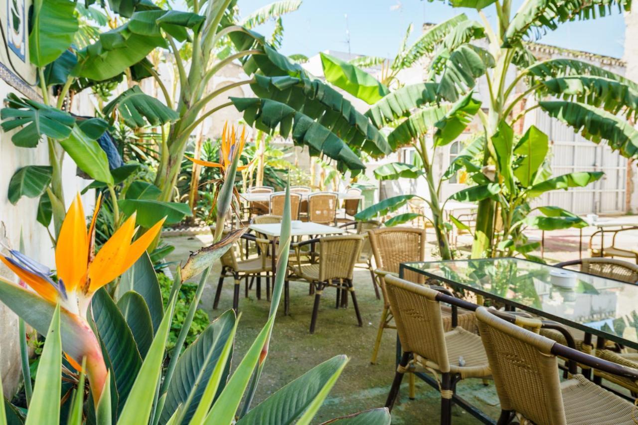 Hotel Carlos V Jerez By Vivere Stays جيريز المظهر الخارجي الصورة
